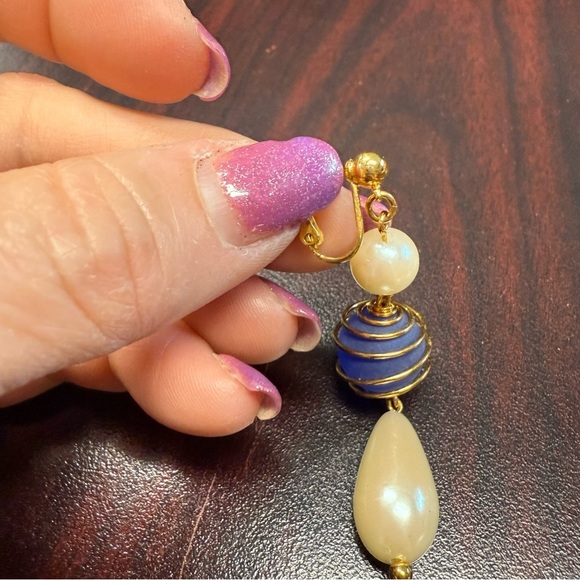 Avon Fashion Drop Collection Gold and Blue Drop clip  Earrings NIB vintage 1993 - Picture 6 of 6